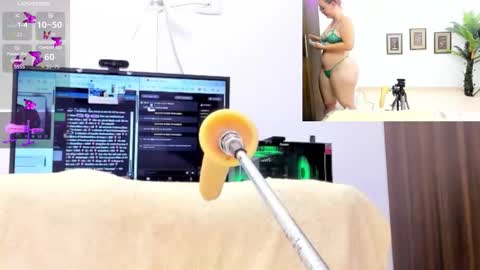 Paulina Davis  online show from October 14, 3:09 am