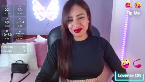 paulina online show from March 8, 5:43 pm