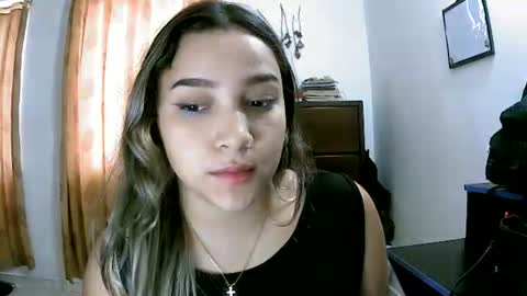 paulina_x_x online show from June 20, 9:10 pm
