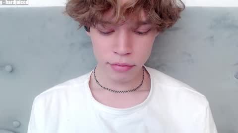 pawclaw online show from February 9, 10:56 pm