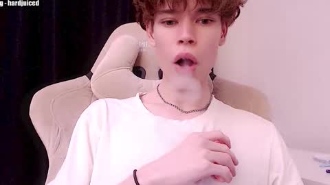 pawclaw online show from October 14, 9:29 pm