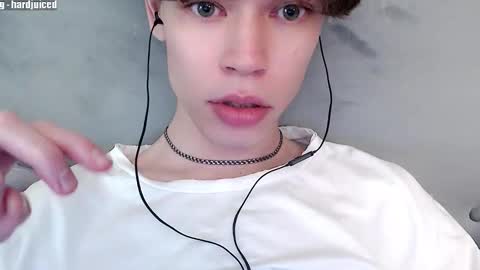 pawclaw online show from October 21, 10:53 am