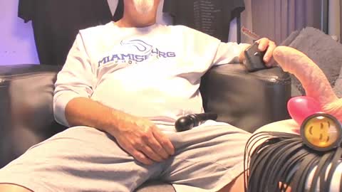 Snapshot of peacetous chatting on December 7, 5:54 am Marc online show from December 7, 5:54 am