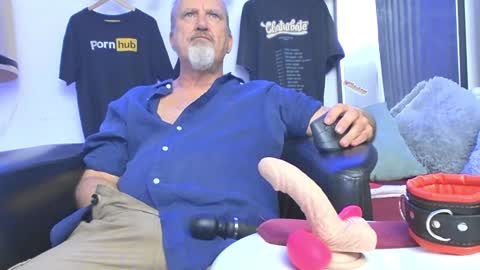 Snapshot of peacetous chatting on December 12, 1:39 pm Marc online show from December 12, 1:39 pm