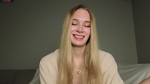 Lexy Peach online show from January 28, 2:10 pm