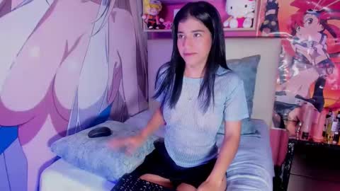 peachrougeh online show from January 16, 7:56 pm