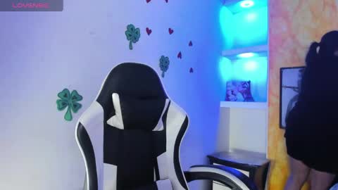 Peachy   online show from April 16, 5:07 am