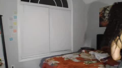 peachyhoneydrip online show from July 16, 4:27 am