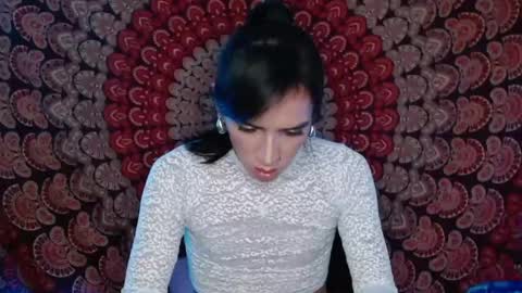 pearlatin online show from May 16, 1:46 am