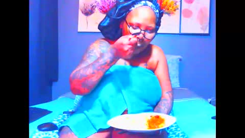 Snapshot of pearlblu38 chatting on March 9, 7:05 pm Pearl online show from March 9, 7:05 pm