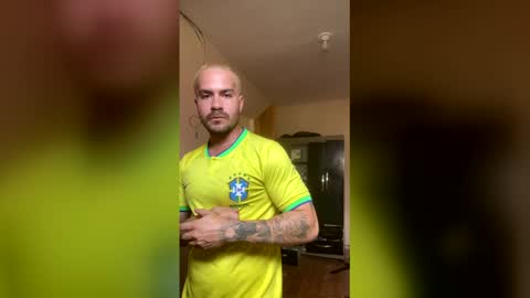 pedrobrasil1995 online show from January 18, 3:32 pm