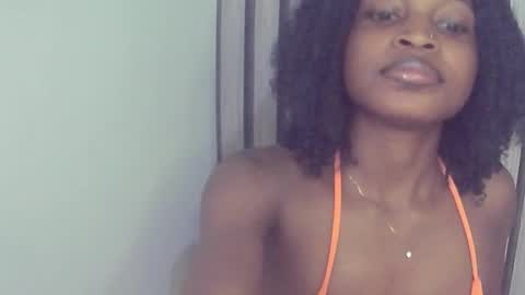 Lizzy online show from October 4, 1:53 pm