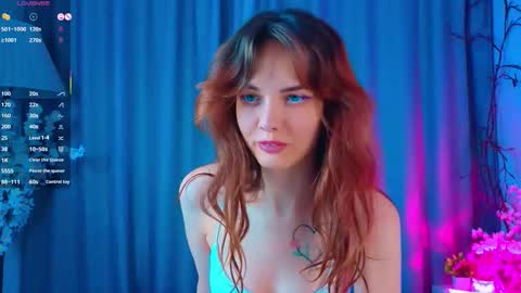 LisaDrako online show from October 6, 7:31 pm