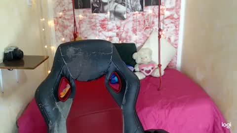 penelopeheart3 online show from October 9, 9:42 pm