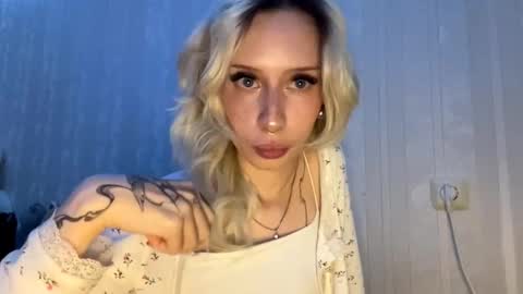 Margot online show from December 3, 4:18 pm