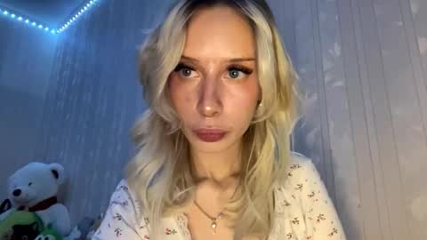 Margot online show from December 2, 4:16 pm