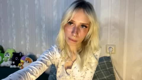 Margot online show from November 19, 2:16 pm