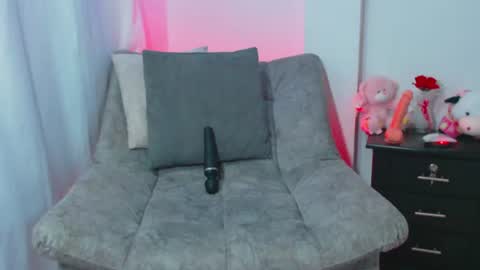 PEPPER  online show from July 30, 11:38 pm