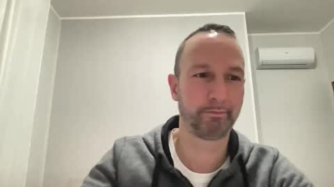 peppinslosqualo online show from March 23, 10:15 pm