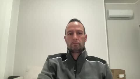 peppinslosqualo online show from February 3, 5:18 am