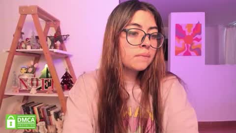 Sarah Ana Banana online show from December 17, 10:49 pm