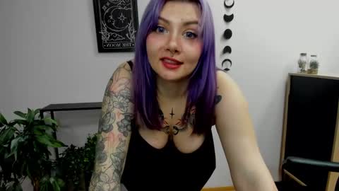 Gabbie online show from January 6, 6:10 pm