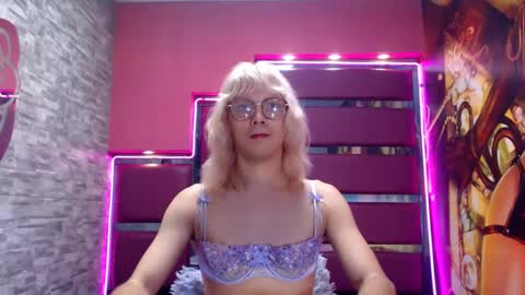 perfectlump online show from October 11, 5:49 pm