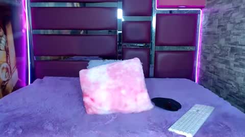 perfectlump online show from March 7, 9:27 pm