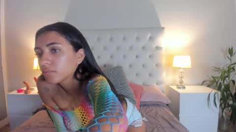 PERLA online show from September 22, 12:20 pm