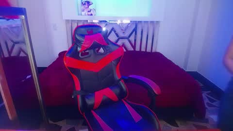 perla online show from September 11, 1:56 pm