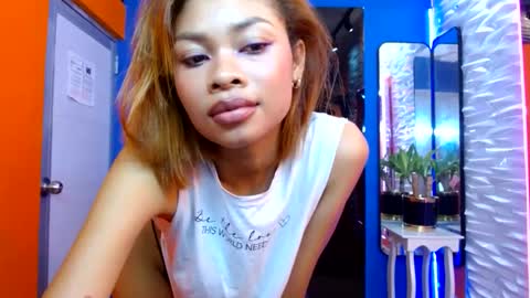 Perla online show from March 8, 6:26 pm
