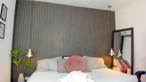 Lizza online show from April 5, 12:02 pm