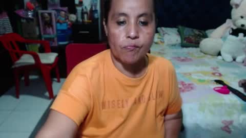Snapshot of pervert_mommy_x chatting on February 3, 12:25 pm SAMY online show from February 3, 12:25 pm