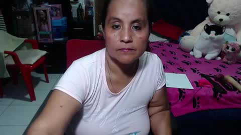 Snapshot of pervert_mommy_x chatting on February 11, 1:30 pm SAMY online show from February 11, 1:30 pm
