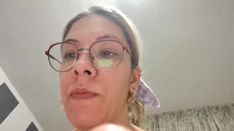 Lisa -  online show from December 19, 6:58 pm