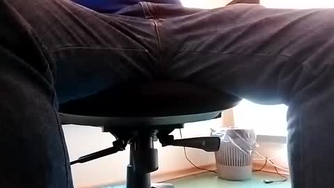 peterf83 online show from April 3, 6:42 am