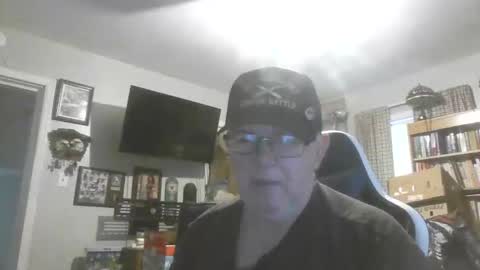 peterinohio57 online show from January 1, 7:32 pm