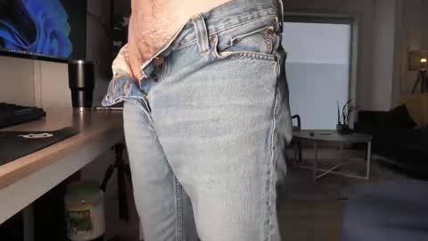 Peter Parker online show from April 12, 11:42 pm