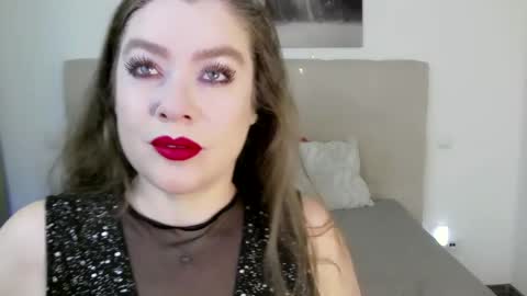 Peters Emily online show from January 21, 12:50 pm