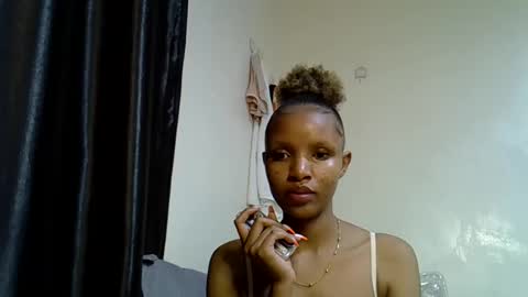 petite_melinda online show from June 7, 9:31 pm