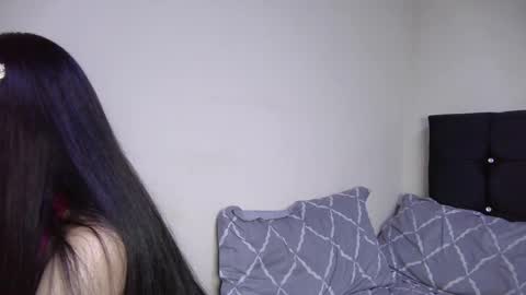 petite paola online show from December 7, 12:14 am