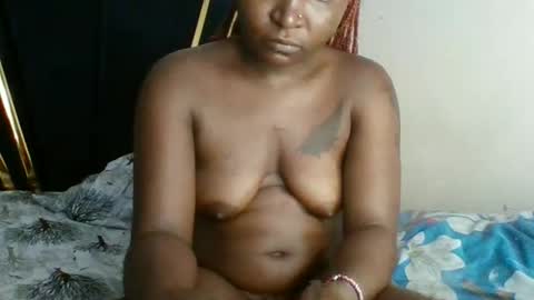 petite_shan online show from March 9, 8:19 am