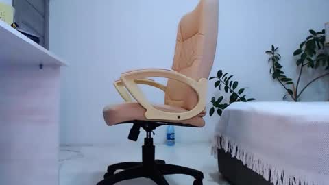 petitefleurx online show from September 24, 2:51 am