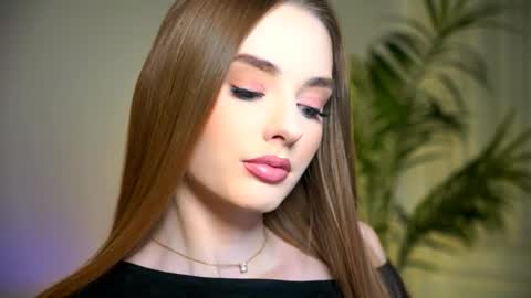 Petitegonwiild online show from November 17, 10:34 pm