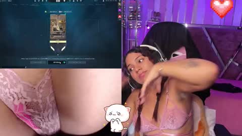 Snapshot of petitesofia_ chatting on February 25, 6:01 pm Sofia online show from February 25, 6:01 pm