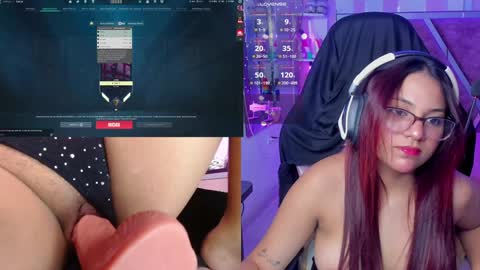 Snapshot of petitesofia_ chatting on January 22, 2:56 pm Sofia online show from January 22, 2:56 pm