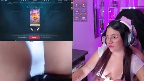 Snapshot of petitesofia_ chatting on March 12, 3:29 pm Sofia online show from March 12, 3:29 pm