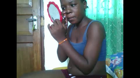 petitesweetchiq online show from January 9, 10:43 am