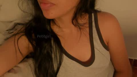 Snapshot of petitgirl_ chatting on March 5, 7:49 pm J A S S online show from March 5, 7:49 pm