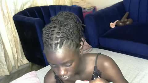 petitte_gyaal online show from October 26, 6:58 am